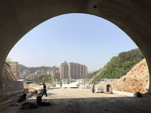 重大利好！林荫大道二号线即将全线贯通，汇霖·K-MALL时尚广场枢纽价值再升级