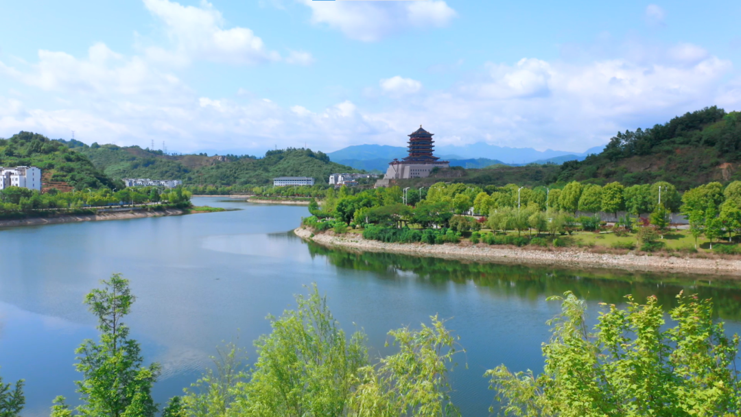 武当院子实景洋房：113-180㎡生态院墅，五重园林+挑高院落演绎低密生活
