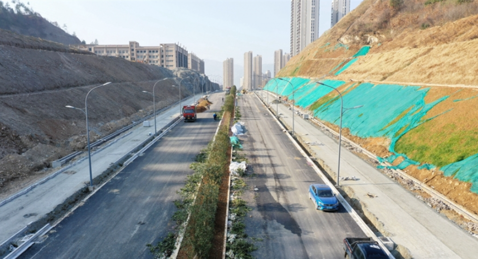 十堰林荫大道1号线即将通车：东正棕榈泉现房坐享红利