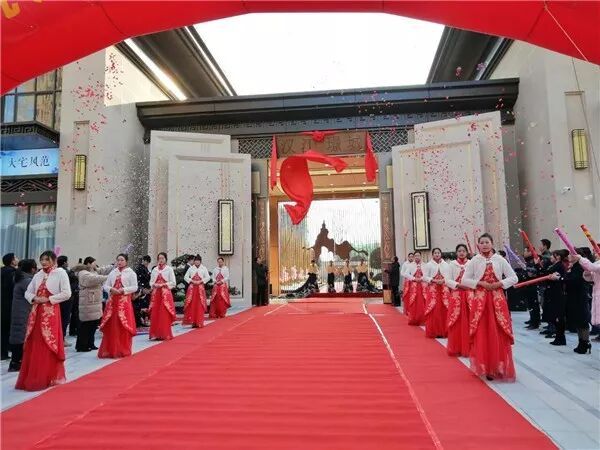 共鉴江景华宅，汉江璟城样板区璀璨盛放