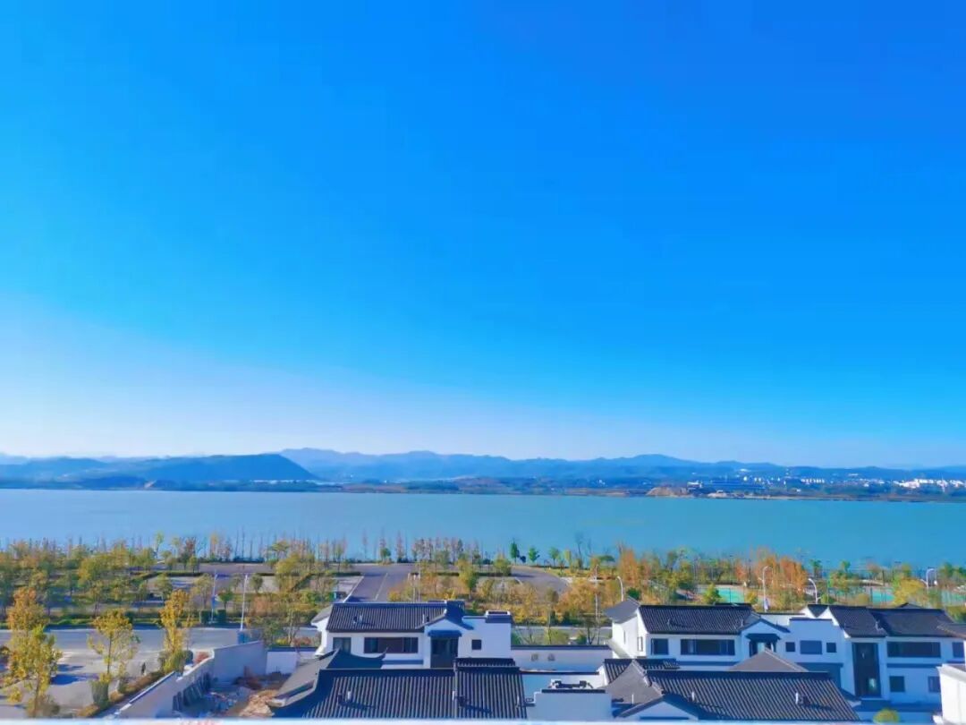 十堰明月观澜冬日滨江生活：110-263㎡低密洋房，拥五重园林实景